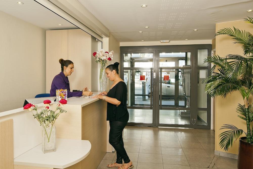Sejours & Affaires Paris-Malakoff Aparthotel Buitenkant foto